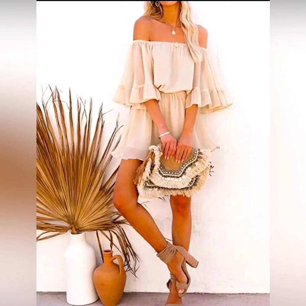 Bell Sleeve Romper-Champagne 🥂